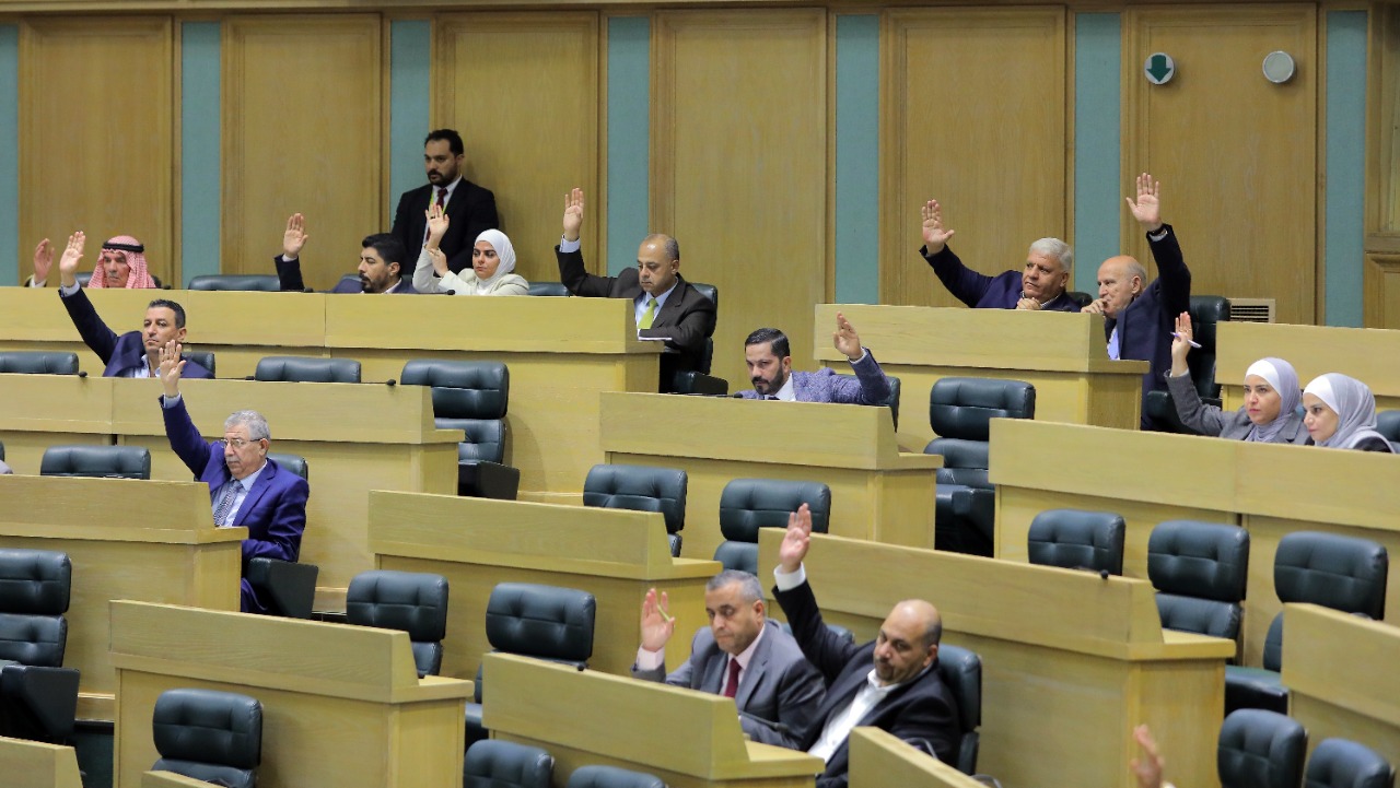 النواب يواصل مناقشة البيئة الاستثمارية ويوافق على تشكيل مجلس الاستثمار