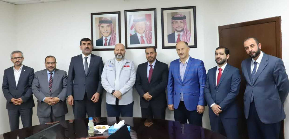 وفد من وزارة الشؤون الدينية التركية يزور الأوقاف