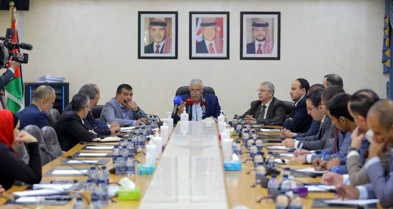 إدارية النواب تدعو لتعديل المادة المتعلقة بإحالة الموظف إلى التقاعد المُبكر