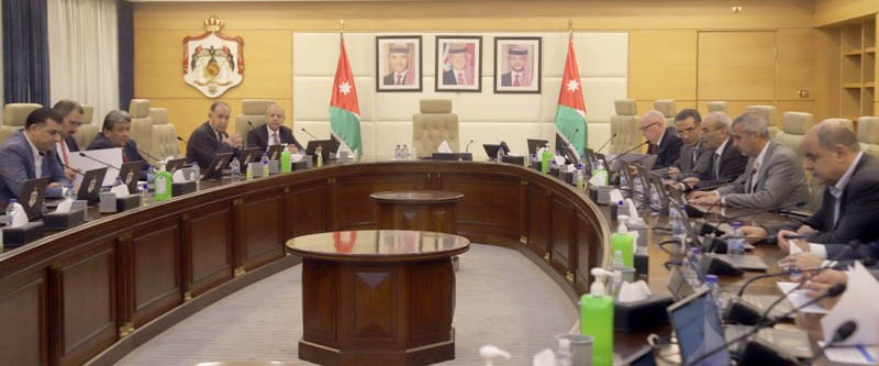 مجلس الوزراء يقرر تثبيت التوقيت الصيفي طوال العام