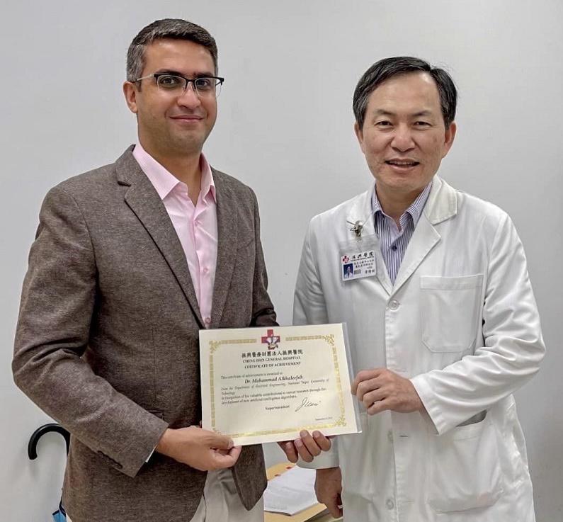 تكريم العالم الأردني لتطويره خوارزمية ذكاء اصطناعي للكشف عن سرطان الثدي