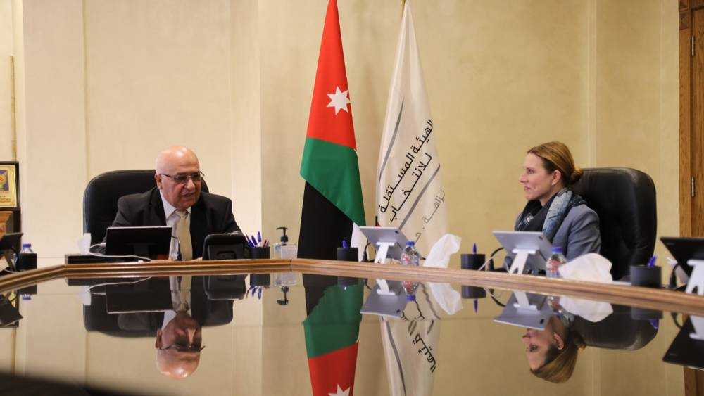 المعايطة يلتقي نائب رئيس المعهد الديمقراطي