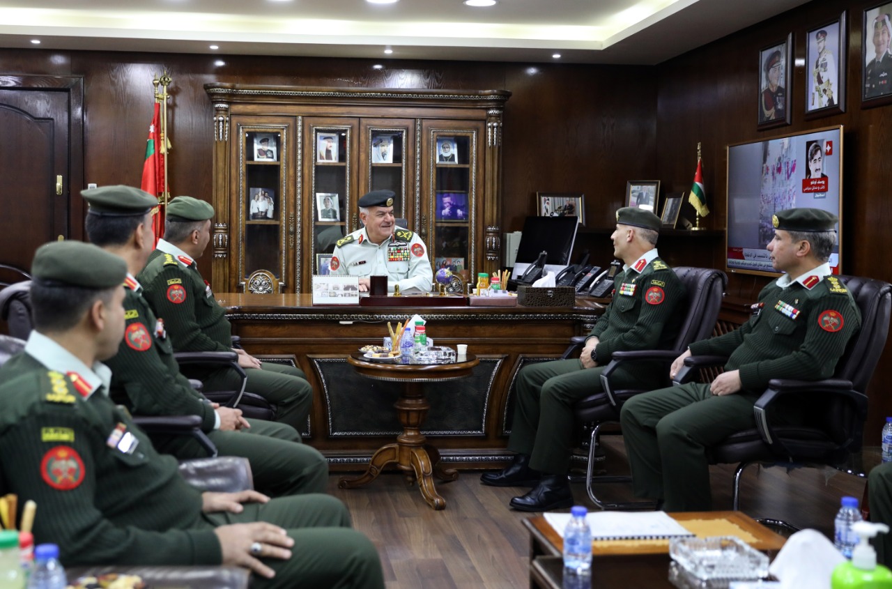 رئيس هيئة الأركان يزور مديرية الأمن العسكري