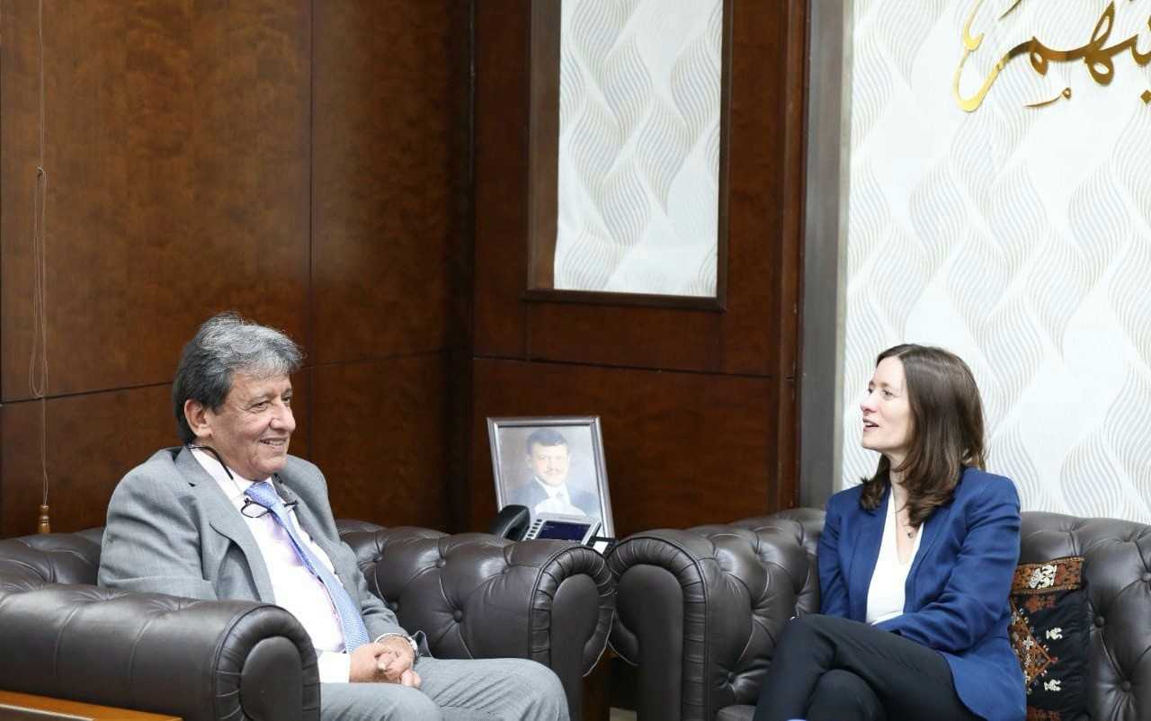 عزايزة يلتقي سفيرة المملكة المتحدة لدى الأردن