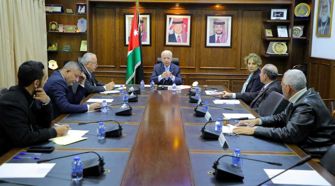 لجنة فلسطين في الأعيان: نتابع بقلق الأوضاع في الأراضي المحتلة