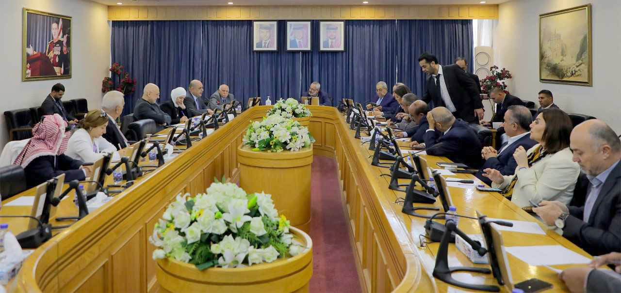 خدمات الأعيان تبحث تنفيذ الجدول الزمني لاستراتيجية وزارة الاقتصاد الرقمي