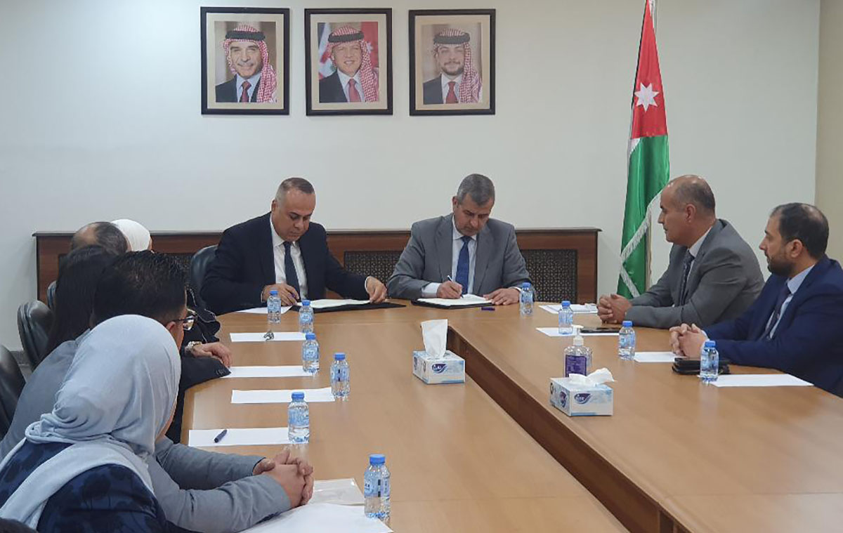 الخرابشة: مذكرتا تفاهم لاستكشاف الليثيوم والذهب جنوب المملكة