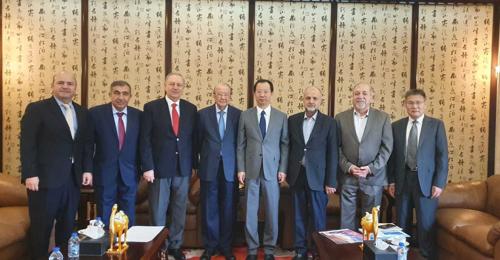 مباحثات تعاون بين جمعية رجال الأعمال الأردنيين والسفير الصيني