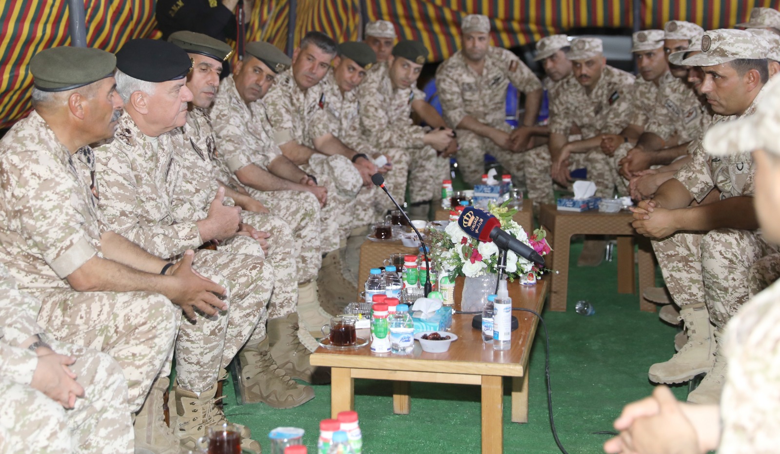 رئيس هيئة الأركان يشارك مرتبات كتيبة حرس الحدود 8 مأدبة الإفطار