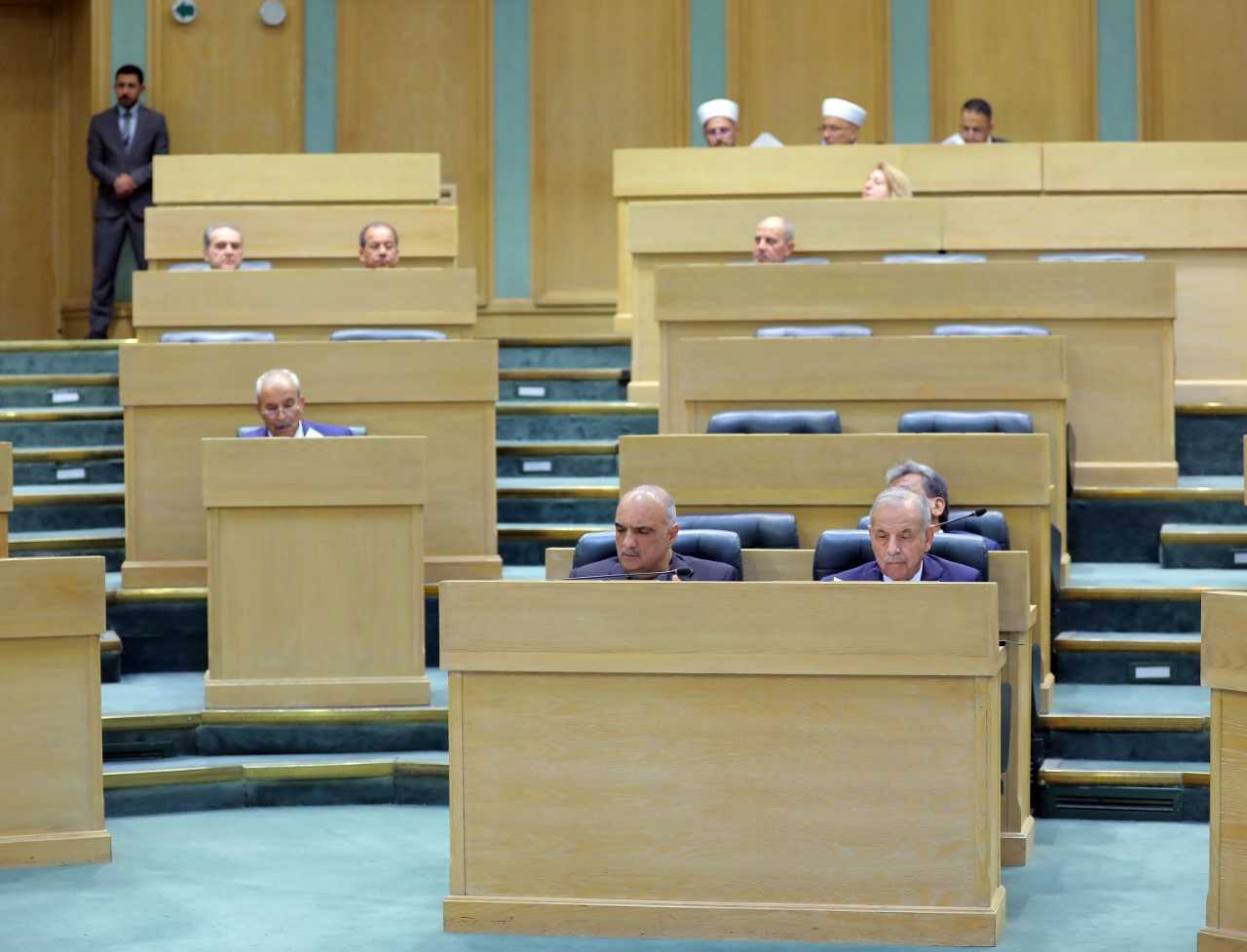 الأعيان يعيد معدل الشركات للاشتباه بمخالفة دستورية