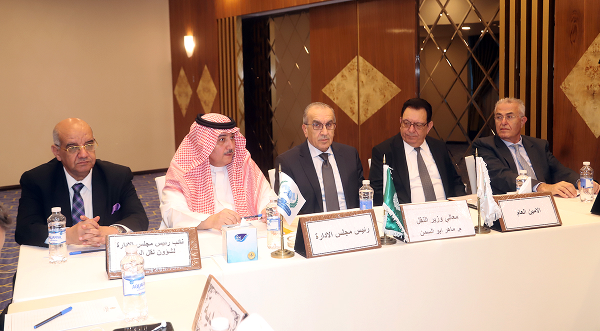 وزير النقل يدعو لإنشاء مركز لوجستي لتبادل البضائع في الأردن