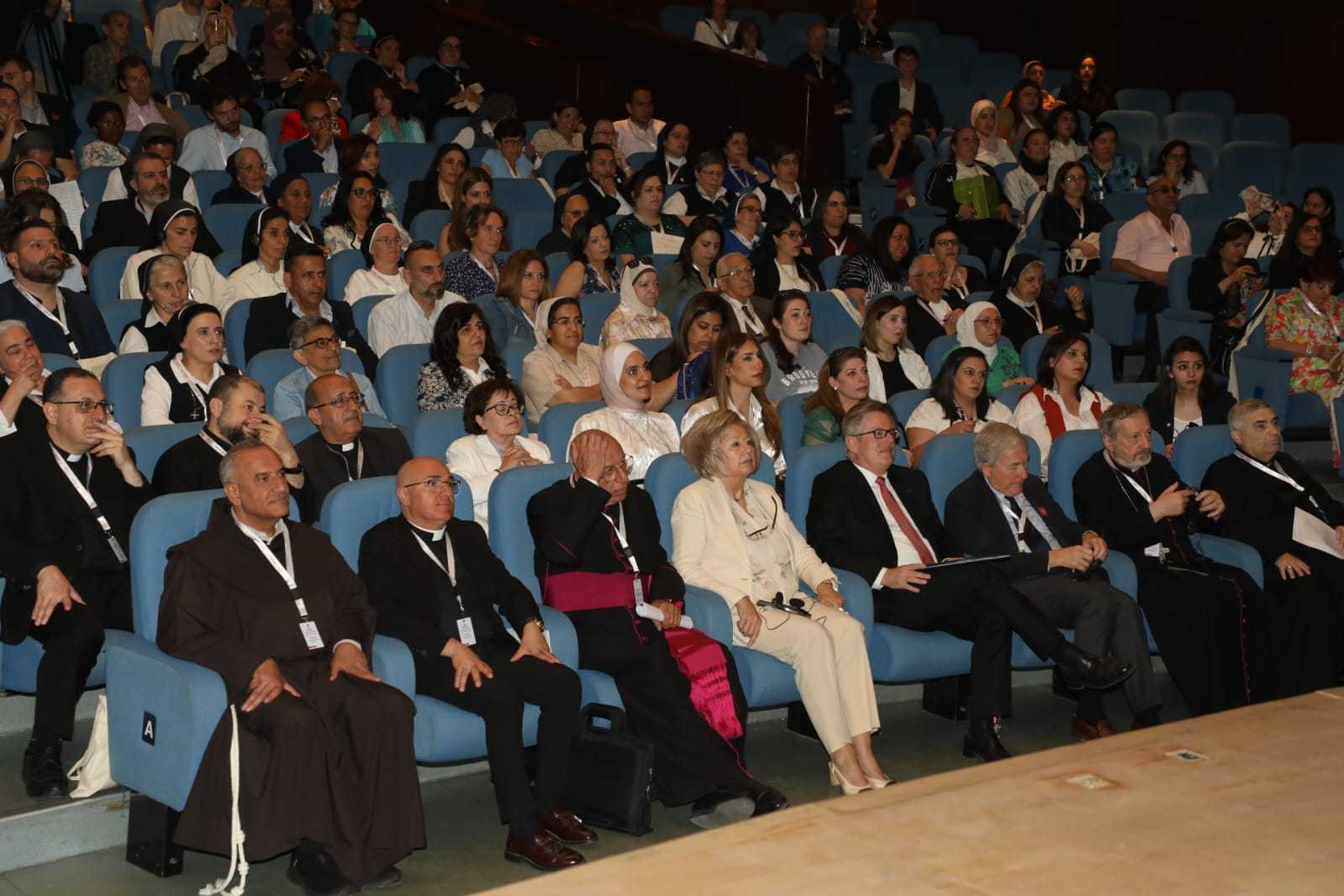 انطلاق مؤتمر عمل الشرق في كلية تراسنطة