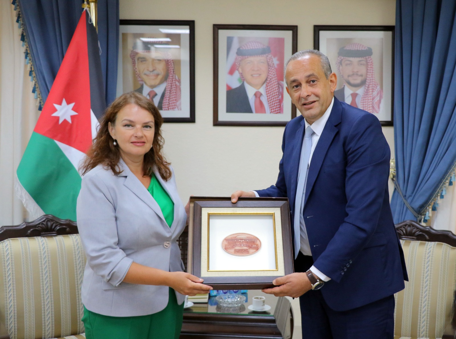 مساعد رئيس مجلس النواب يلتقي السفيرة الأوكرانية