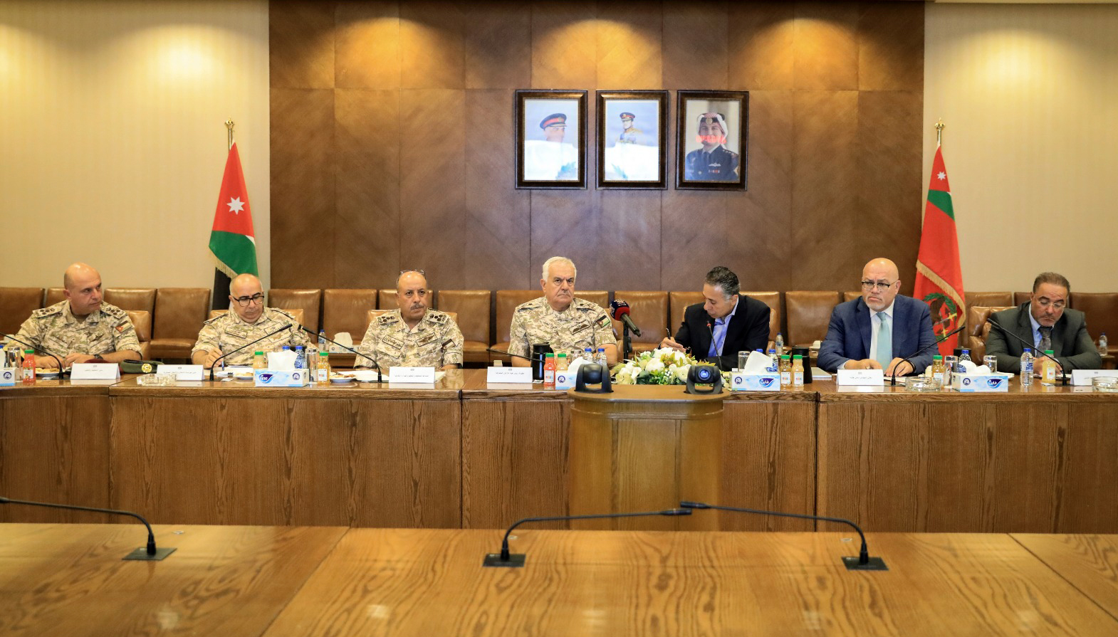 رئيس هيئة الأركان يلتقي مجلس إدارة مؤسسة استثمار الموارد الوطنية