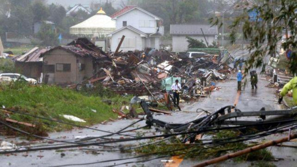 اليابان: الإعصار “خانون” يقطع الكهرباء عن مئات الآلاف ويلغي 400 رحلة جوية