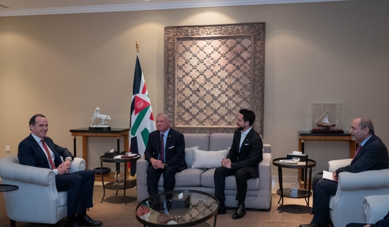 جلالة الملك يستقبل منسق البيت الأبيض لمنطقة الشرق الأوسط وشمال إفريقيا