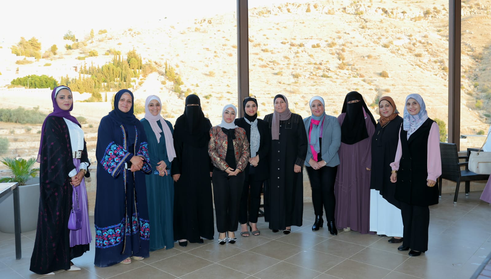 “البرلمانيات الأردنيات” يؤكدن أهمية تنمية مهارات المرأة في القطاع السياحي