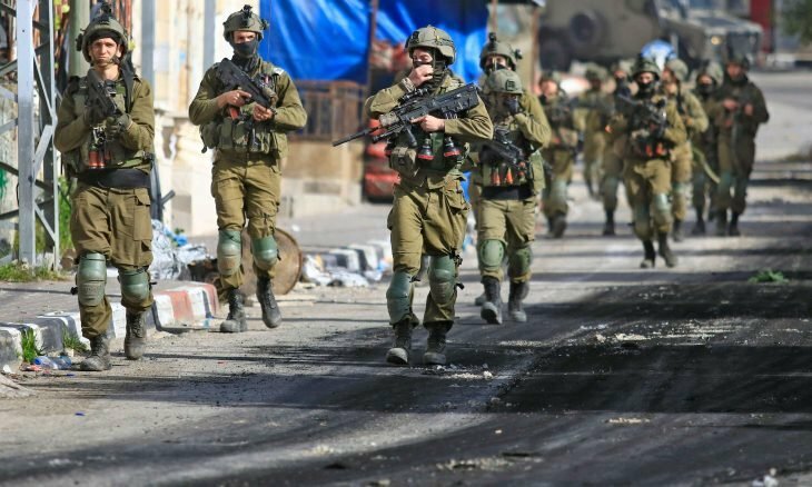 الاحتلال يُغلق الحرم الإبراهيمي أمام المصلين ويعتقل 16 فلسطينيا بالضفة  والقدس