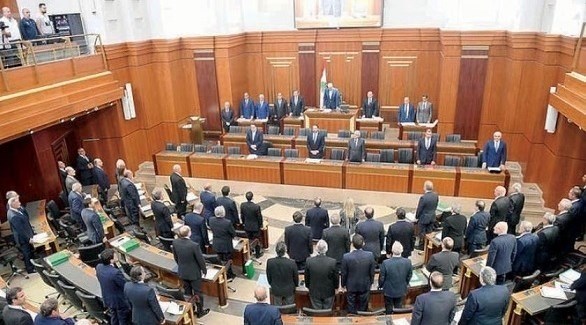 البرلمان اللبناني مستعد لرفع حصانة النواب من أجل التحقيق في انفجار بيروت