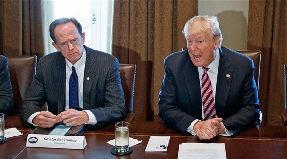 سيناتور جمهوري يطلب من ترامب الاستقالة