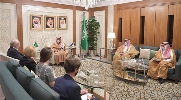 السعودية وأمريكا تبحثان الجهود المشتركة لحل سياسي لأزمة اليمن