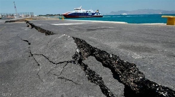 زلزال قوي يضرب وسط اليونان
