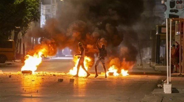 تمدد الاحتجاجات في تونس إلى أحياء شعبية أخرى في العاصمة