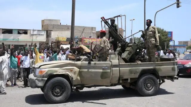 منظمة حقوقية تطالب بوقف الدعم الخارجي للجيش السوداني
