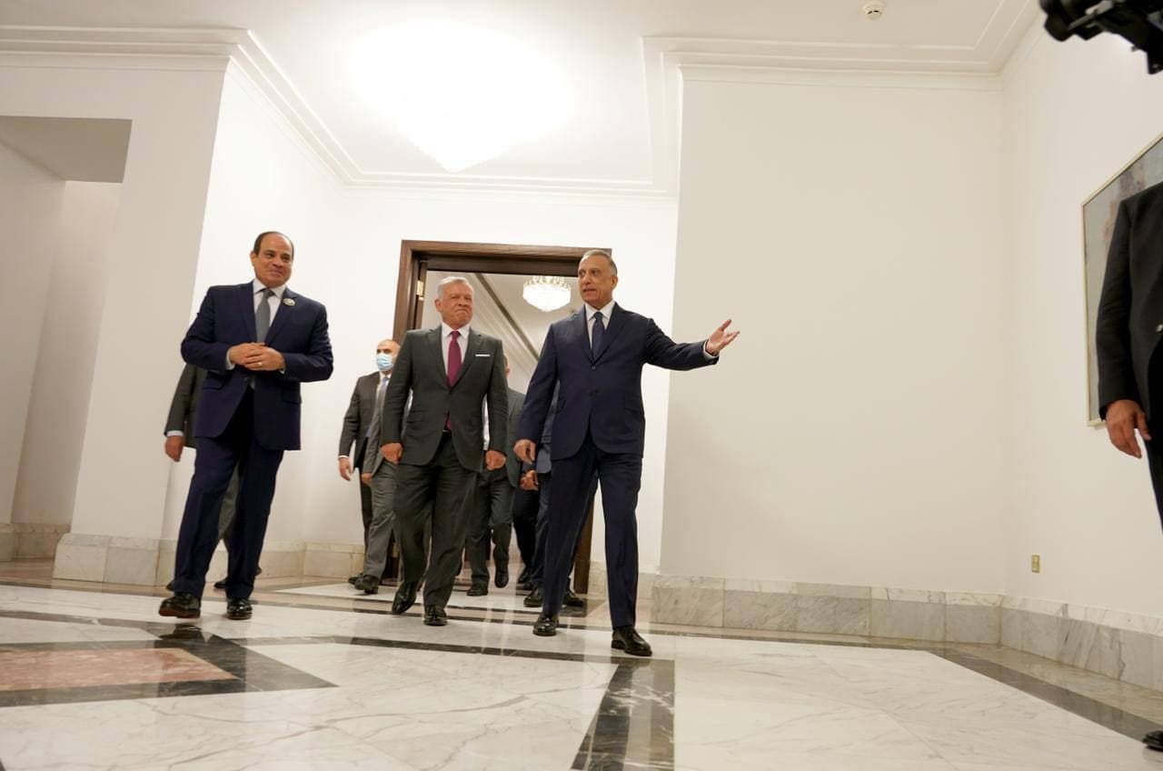 جلالة الملك يلتقي الرئيس المصري في بغداد