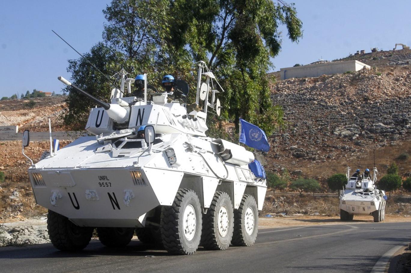 مقتل جندي فرنسي وإصابة 3.. وماكرون يحمل حزب الله المسؤولية