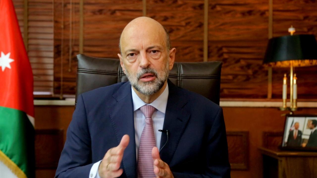 الرزاز : مستجدات الوضع الوبائي تتطلب المزيد من الحرص والالتزام باجراءات الوقاية