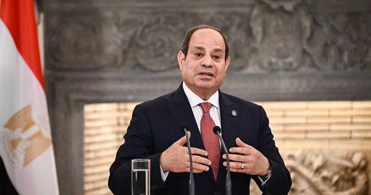 السيسي يطلب تفويضا برلمانيا للدفاع عن السعودية