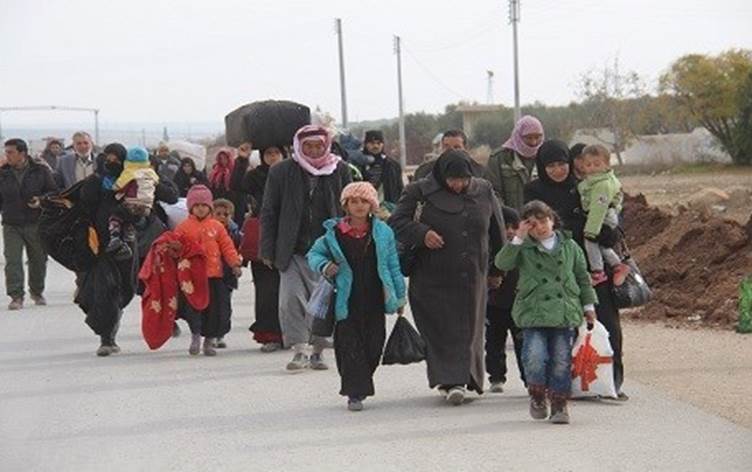 نزوح السكان بعد تجدد الاشتباكات في حلب السورية