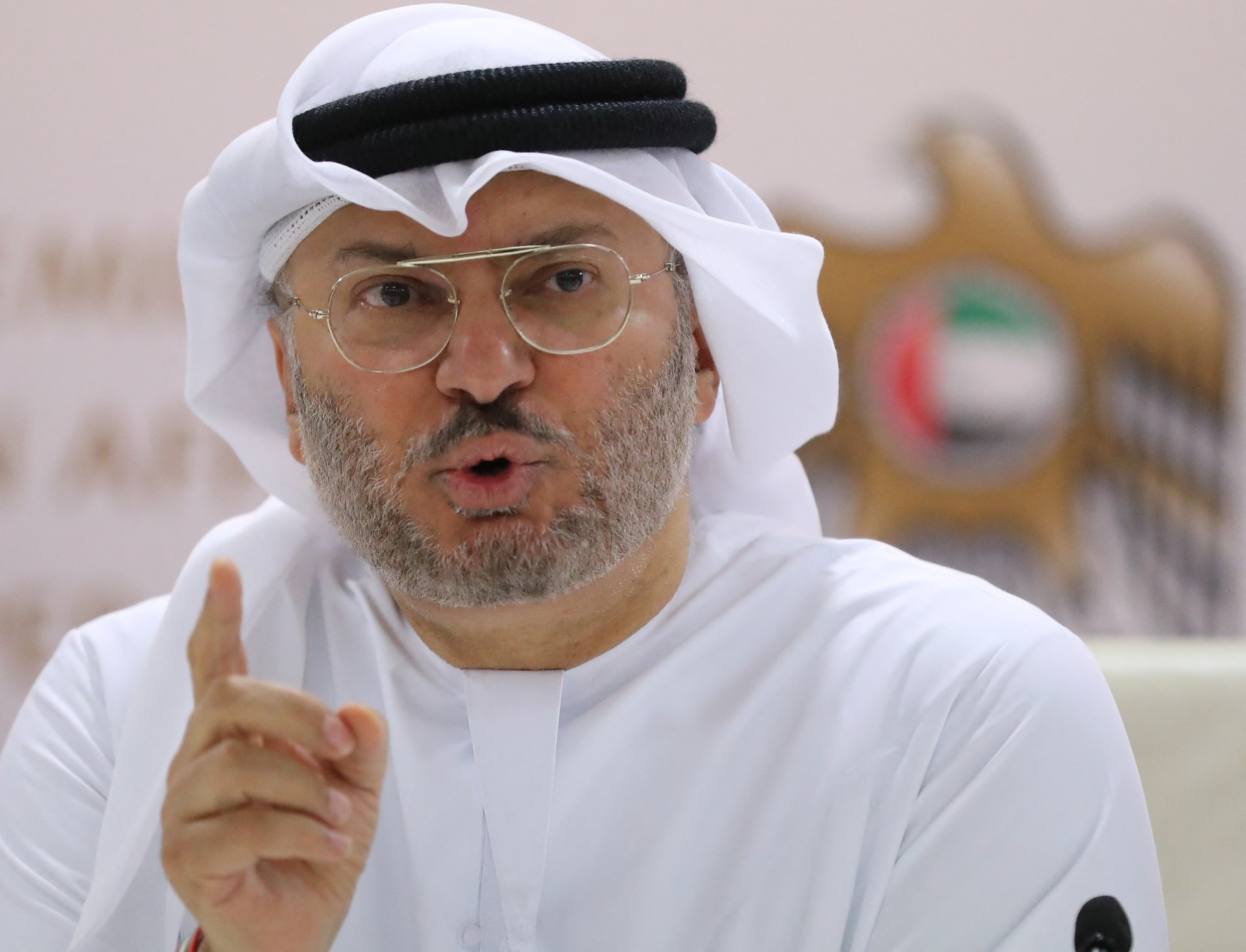 قرقاش: لايمكن الوثوق بأي ترتيبات إيرانية أحادية بعد العدوان