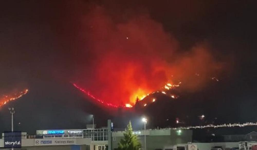 كندا: الجيش يساعد بإطفاء 77 حريقا في غابات بريتش كولومبيا