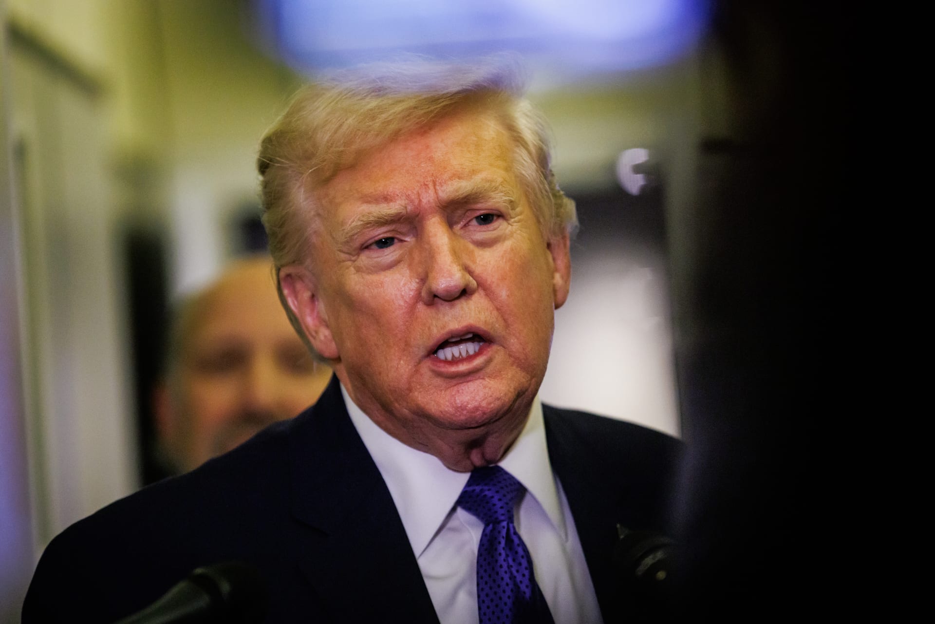 أول تعليق من ترامب على تقارير “مقتل خامنئي”