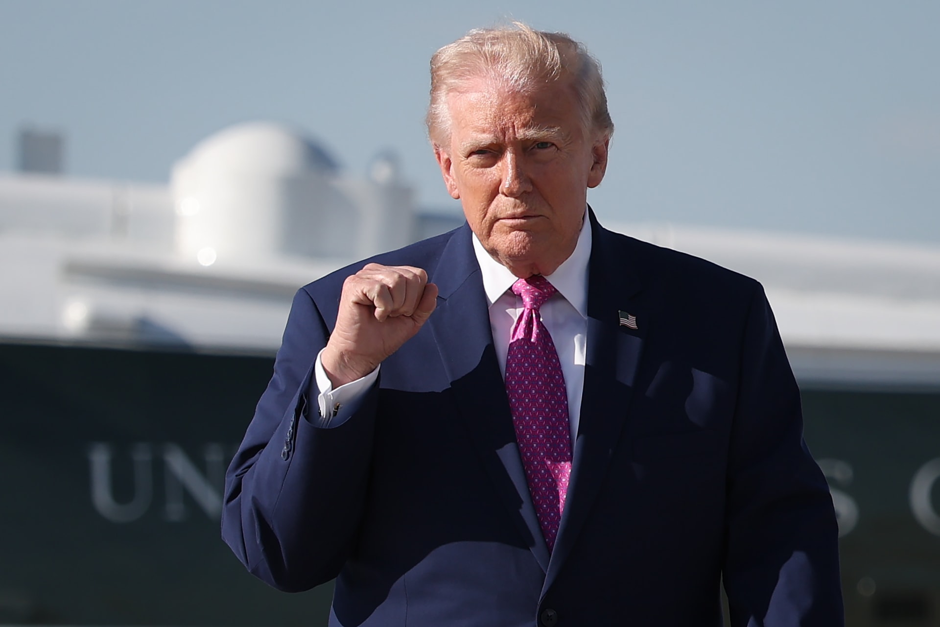 ترامب يؤكد مواصلة “حصار موانئ إيران” في حال فشل المفاوضات