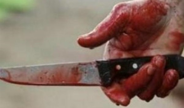 عاطل يقتل أمه بـ”سكين” لزواجها “عرفيا”
