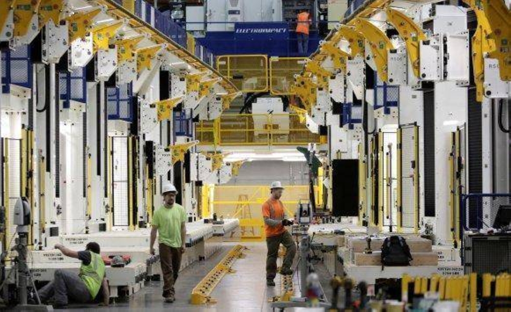 الصناعة تقود النمو الاقتصادي خلال النصف الأول من العام