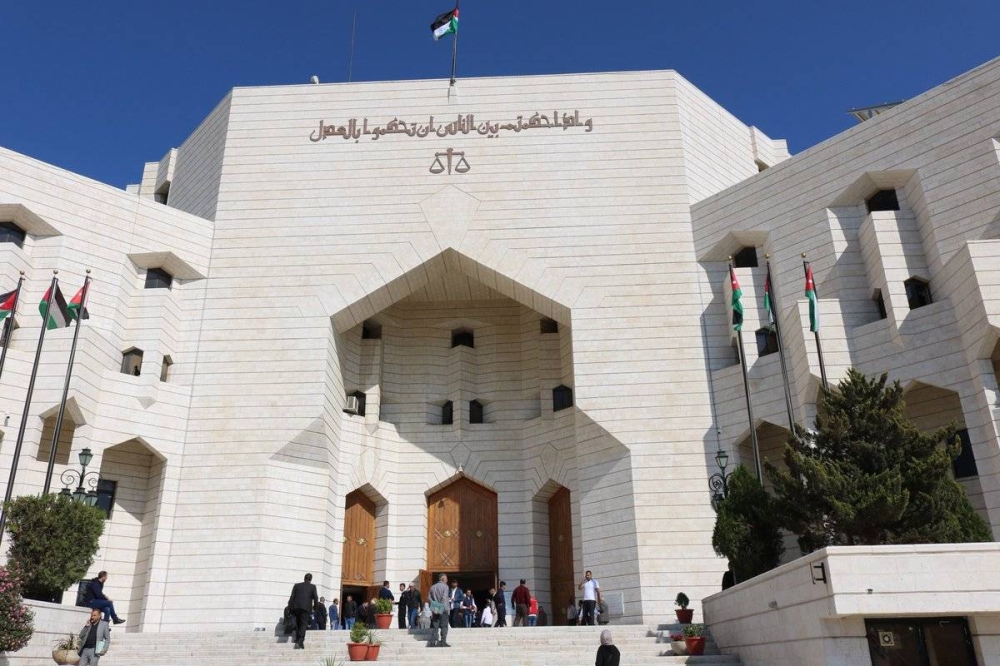 النيابة العامة تباشر التحقيق في سقوط صهريج وتسرّب غاز في العقبة