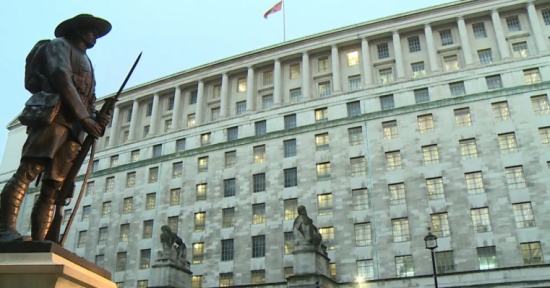 وزارة الدفاع البريطانية: لا يمكن إجلاء جميع المعنيين من أفغانستان