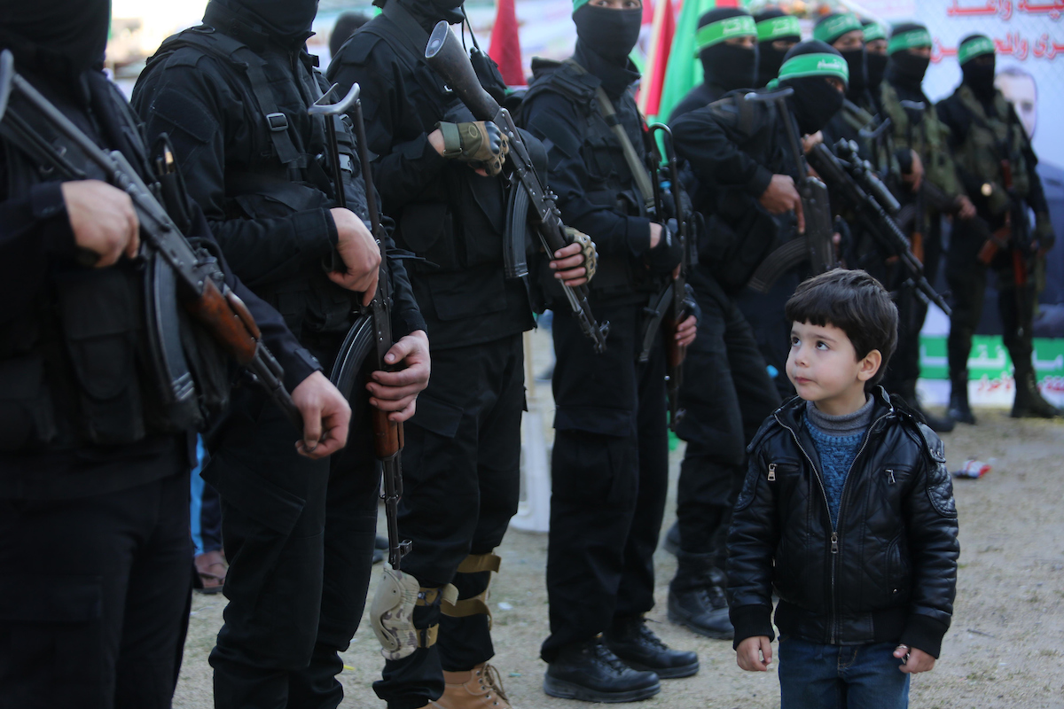 أهالي غزة ضحايا صراع “حماس” والسلطة