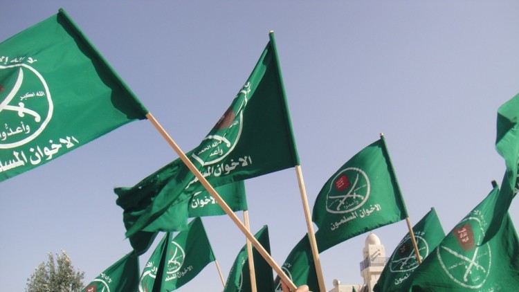 مصر تدرج 56 ناشطا من “الإخوان المسلمين” على قائمة الإرهاب