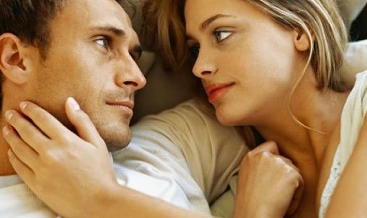 سن المرأة يؤثر على استمرار العلاقة الزوجية