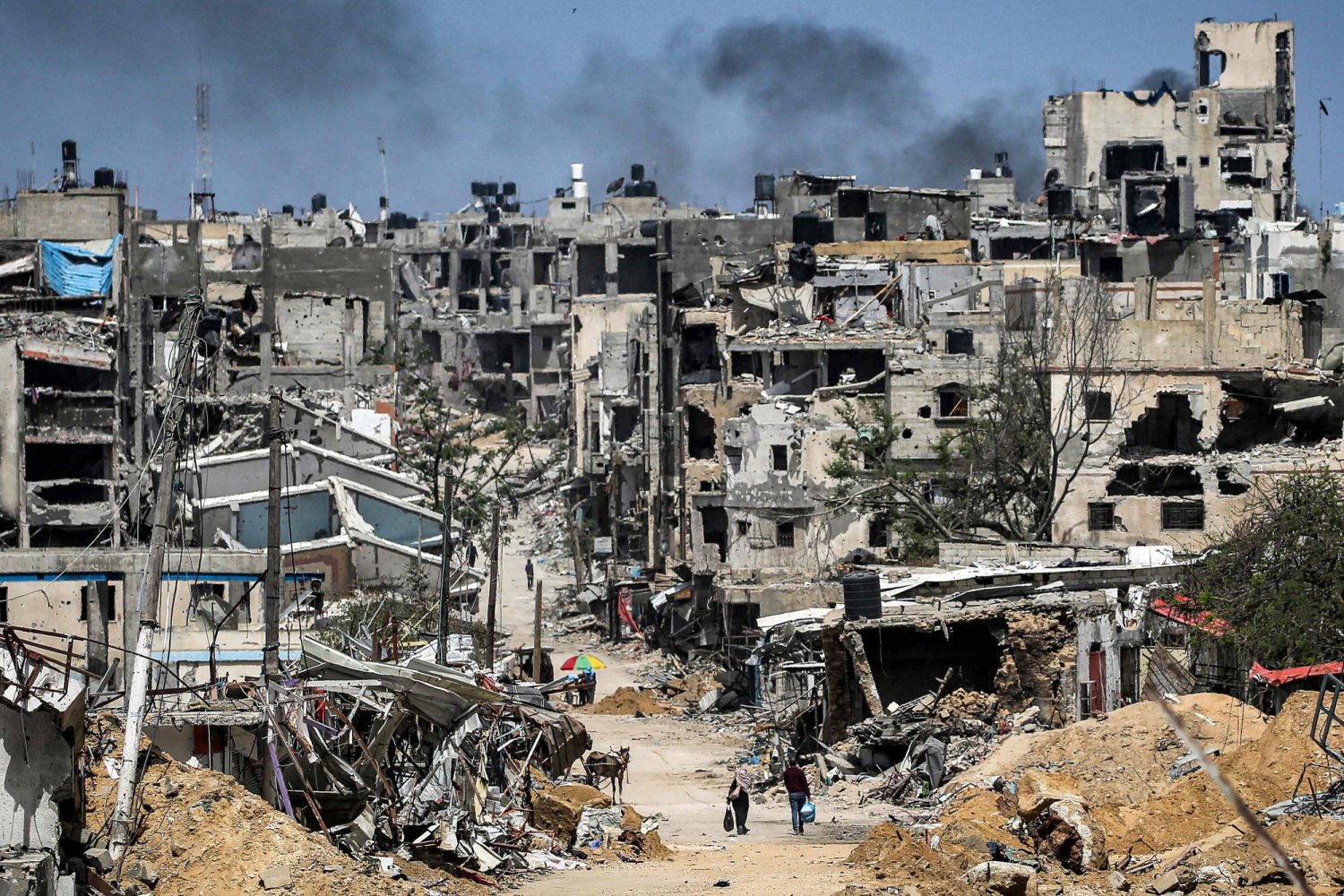 230 يوما من الحرب على غزة: عشرات الشهداء وقصف متواصل على رفح وجباليا