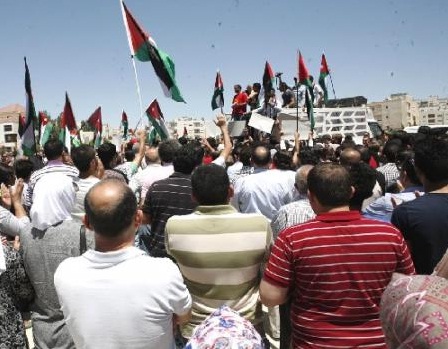 مسيرات ووقفات احتجاجية تستنكر العدوان على غزة