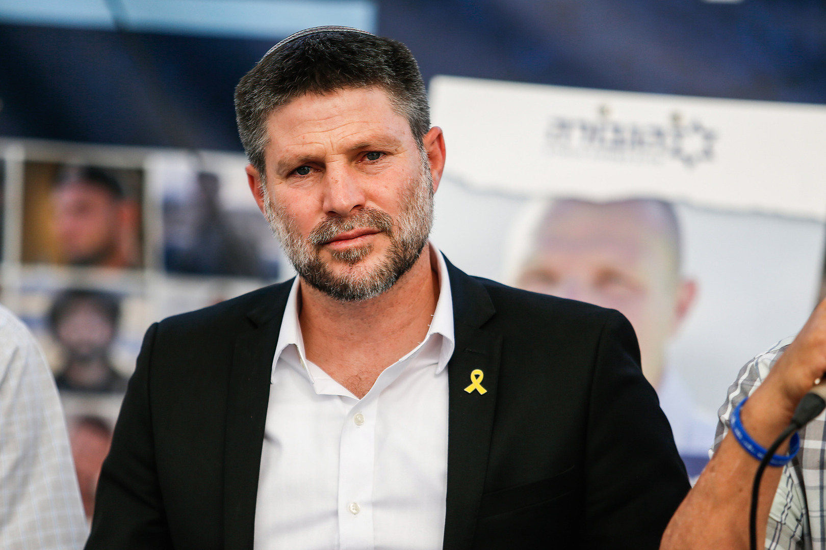 سموتريتش: غزة ستدمر بالكامل وسكانها “سيرحلون”