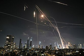 بعد تجدد المواجهة.. إسرائيل تعلن حصيلة هجمات إيران بالصواريخ