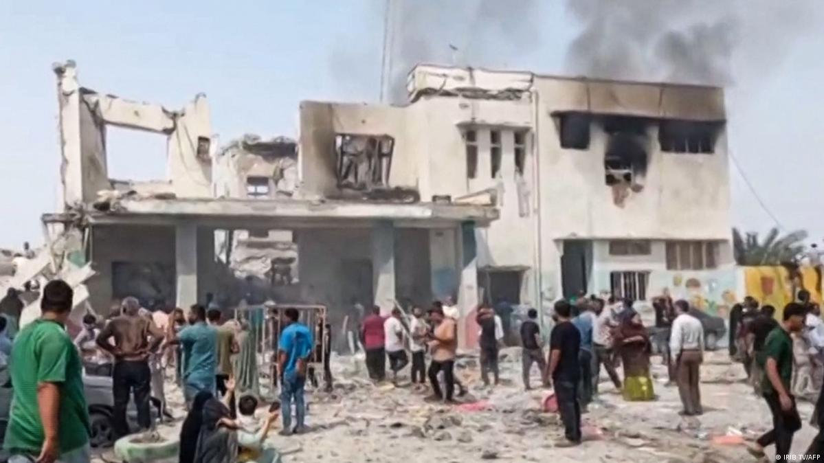 وسائل إعلام إيرانية: أضرار جسيمة في جميع أنحاء البلاد