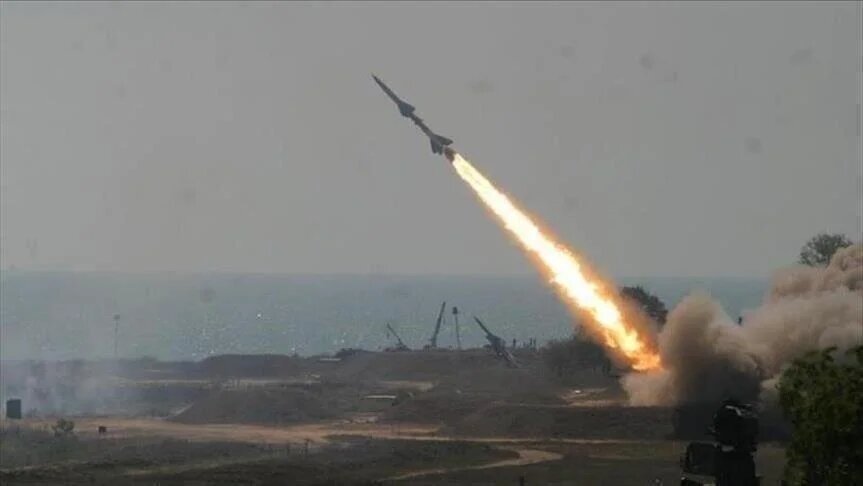 سنتكوم: الحوثي أطلق صواريخ على سفينتين في البحر الأحمر
